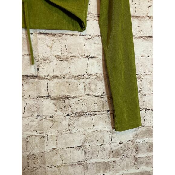Peppermayo Crop Top Womens 6 Pea Green Slinky Tie Front Ruched Cropped Boho - Picture 9 of 15